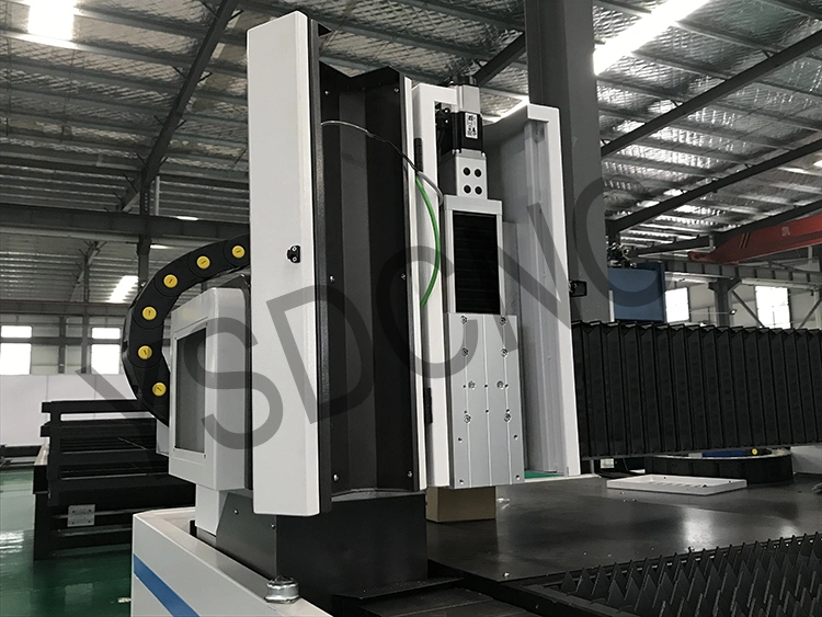 4mm em aço inoxidável 3015-700W Máquina de gravação a laser CNC de Metal