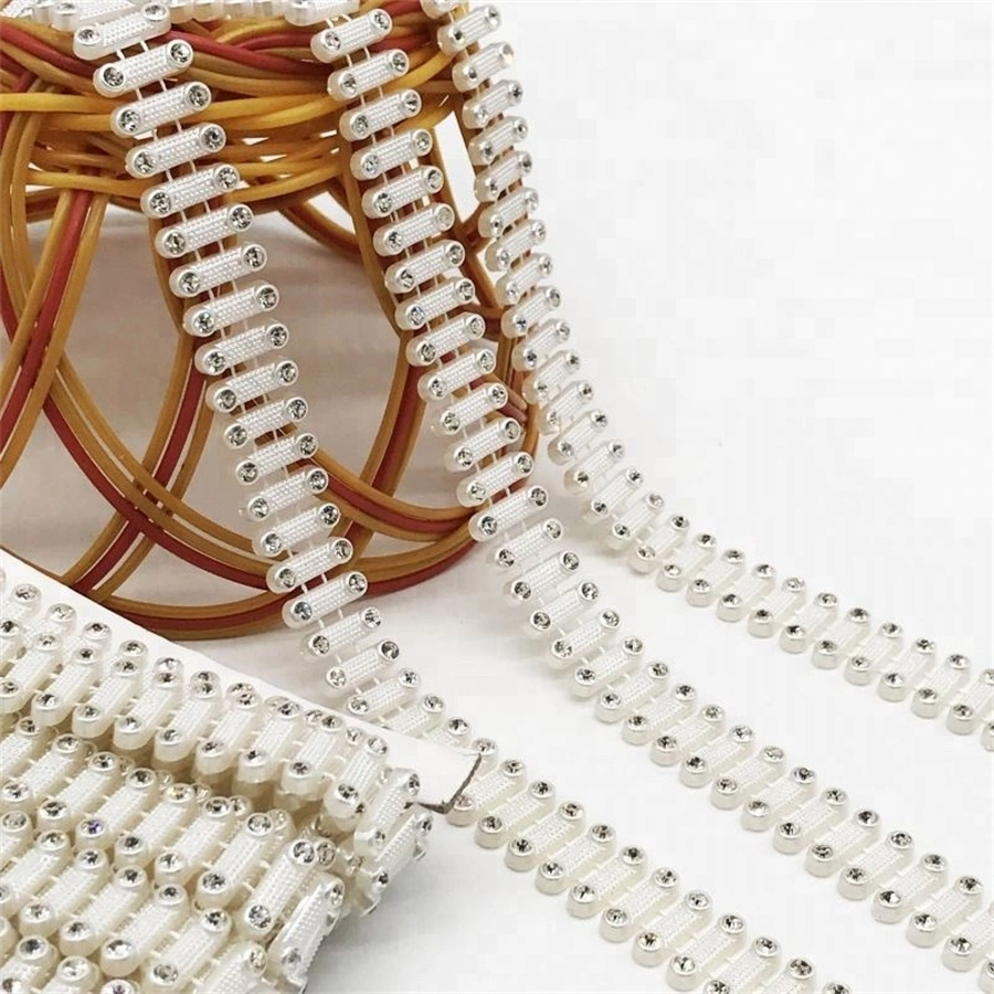 Hot Selling Popular Handmade Strip Shaped Fashion Round Rhinestone Chain