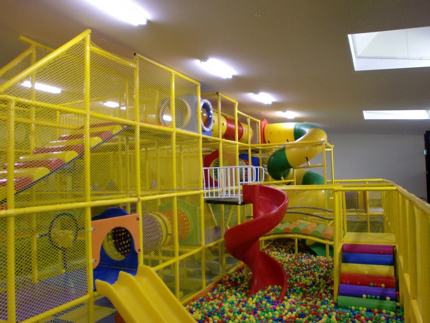 Indoor Spielplatz Ausrüstung für Babys Entwicklung, Kindgarden Spielplatz