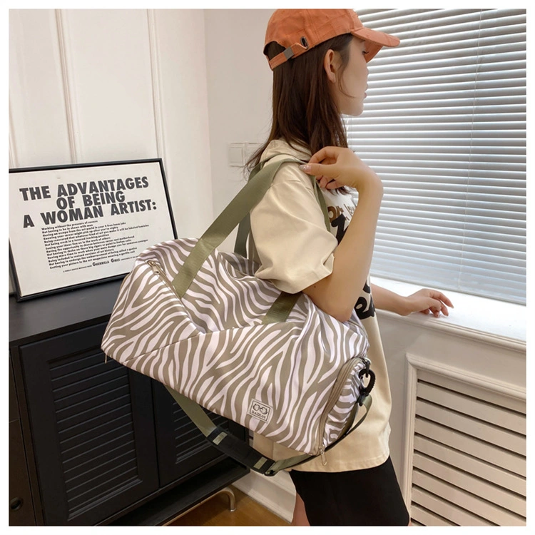 Saco de desporto expansível dobrável de grande capacidade Fashion Tote para mulher Saco de desporto à prova de água dobrável para viagem