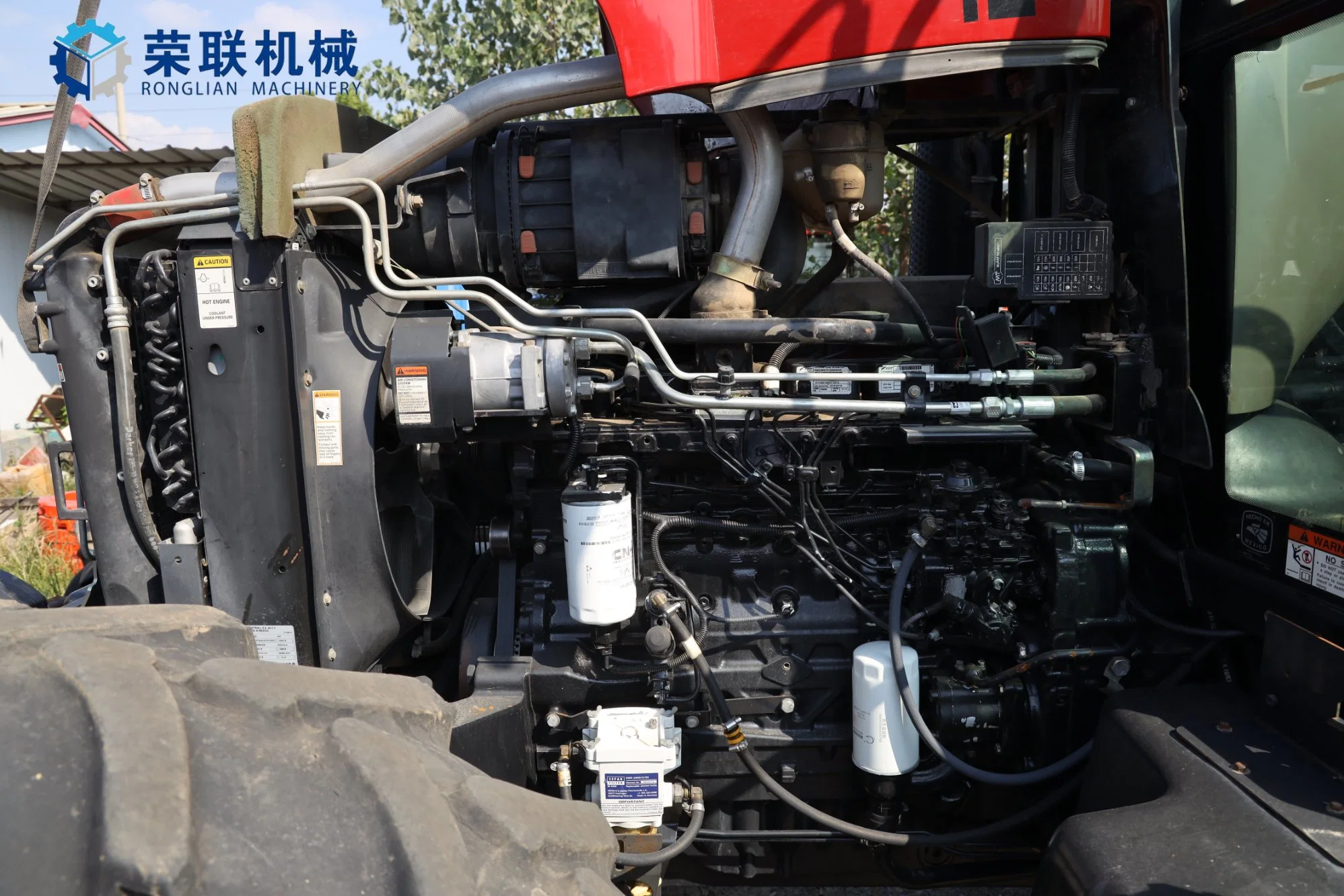 2023 alimentation en usine du tracteur avec chargeur frontal, timon rotatif Digger Charrue
