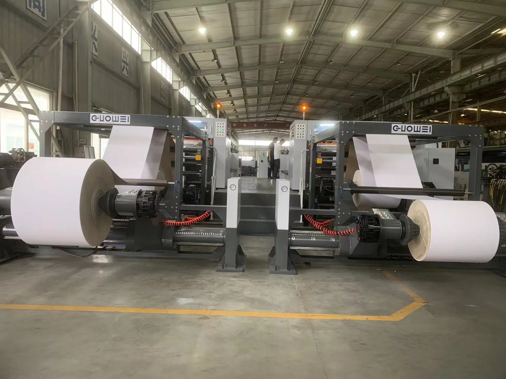 Automatic Kraft Jumbo Sheeter Printed Paper Roll to Sheet Cutting Machine Guillotine Reel Cross Cutter Gd1700-2