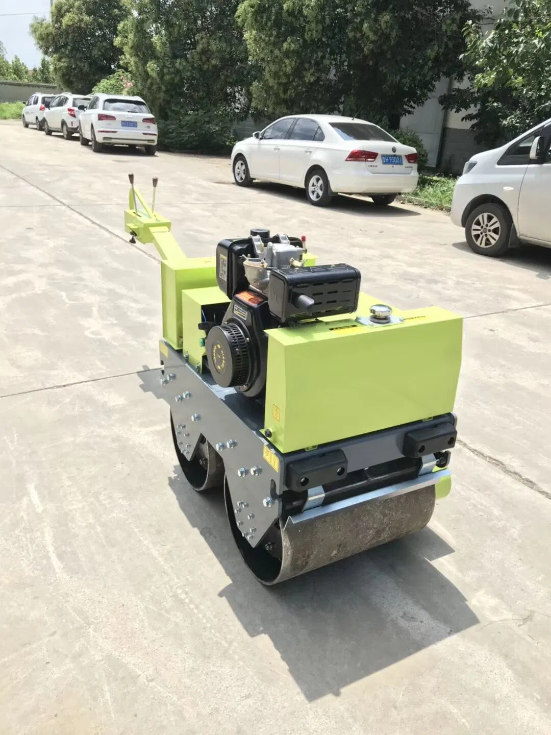 600-700-800mm caminar detrás de la conducción de la cadena vibratorio de tambor doble Road Roller