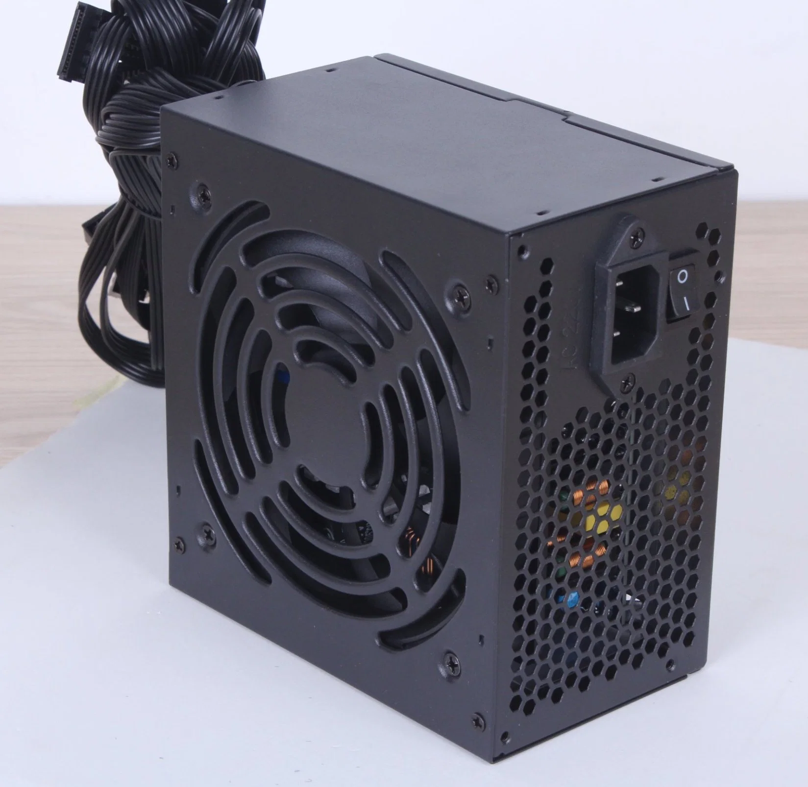 80plus PC ATX Power Supply 600W Switching Power Supply with I/O for Game Computer