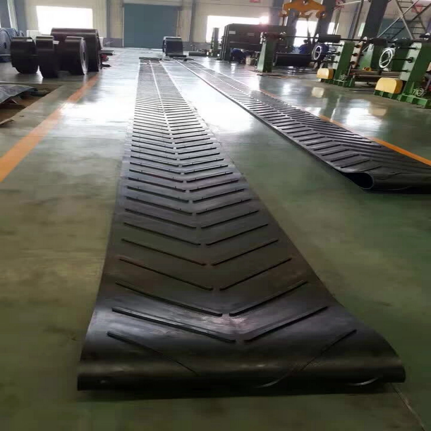 200-2500n/mm Tensile Strength V Chevron Conveyor Belt