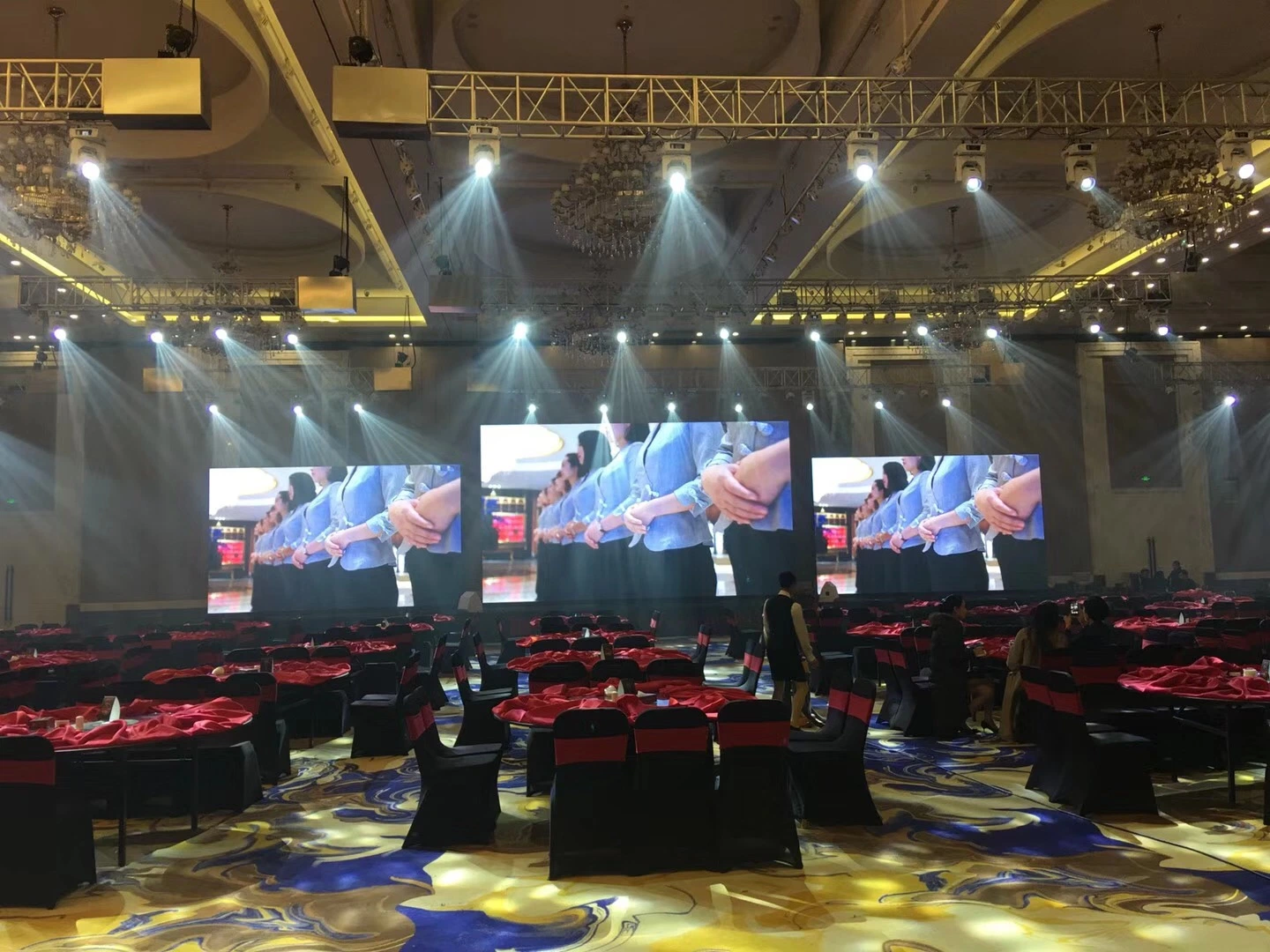 P2.6 Stage Decoration Lighting Stage Backdrop Wall Rental LED Display