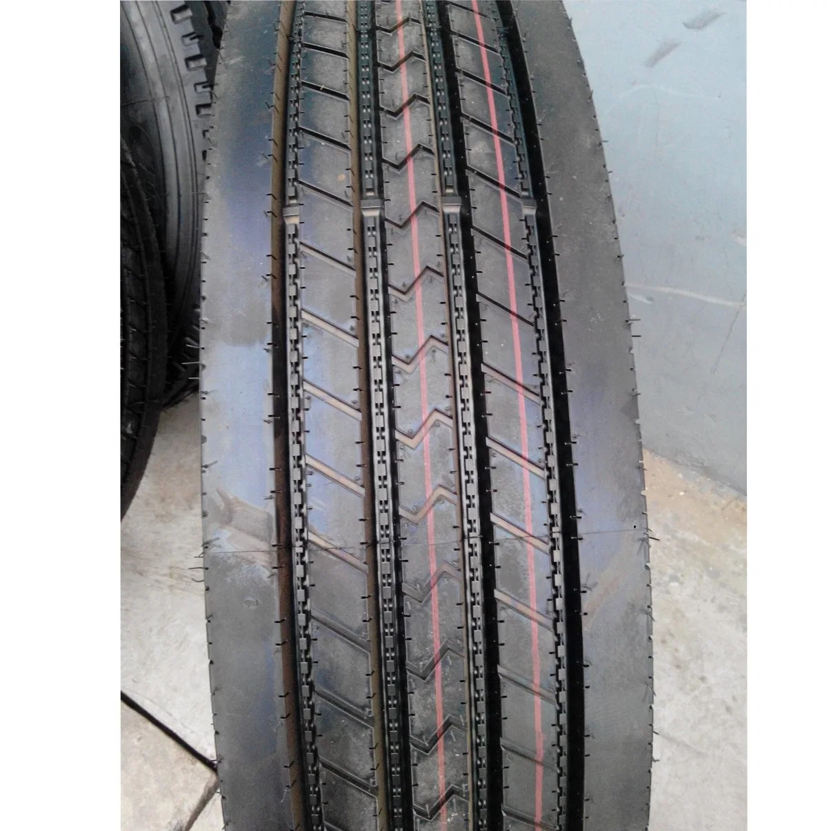 Semi шин 295/75r22,5 385/65r22,5 коммерческого шины 11r22,5 11r24.5 на продажу на китайском заводе прямой продажи не используется давление в шинах