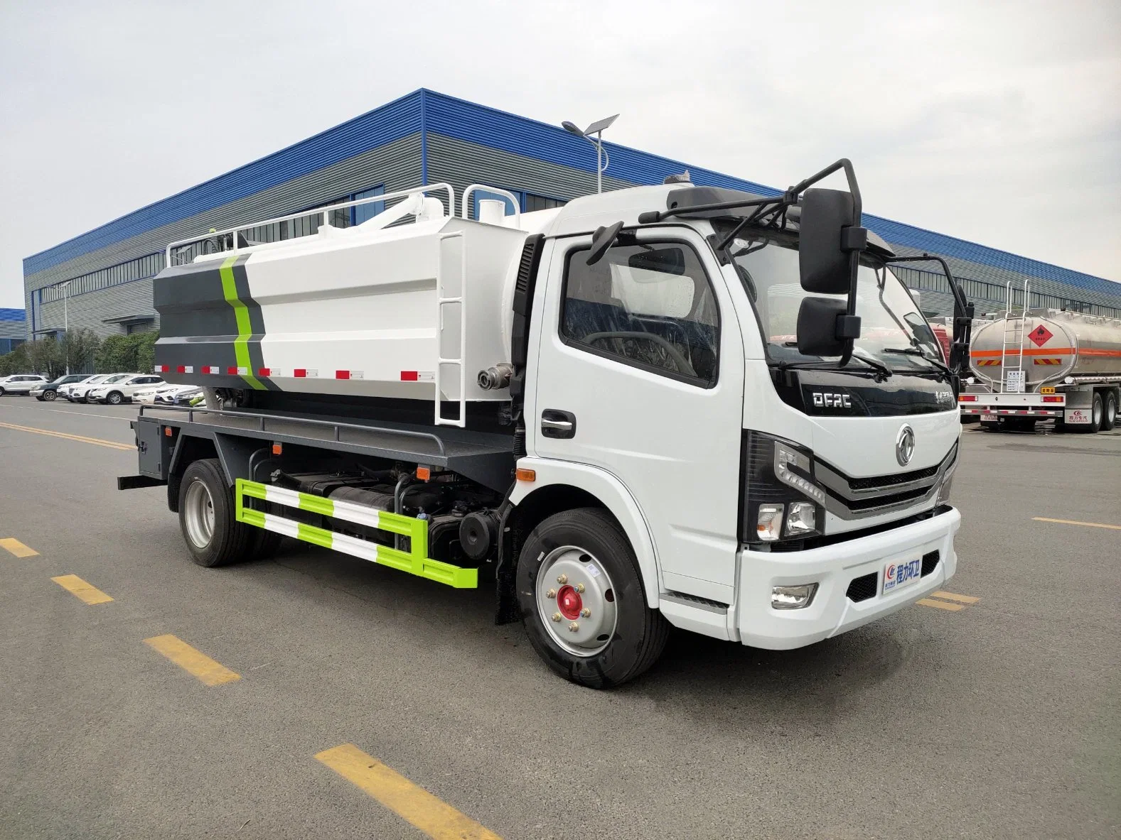 8m3 10m3 Dongfeng 4*2 High Pressure Sewer Sludge Vacuum Sewage Suction Truck