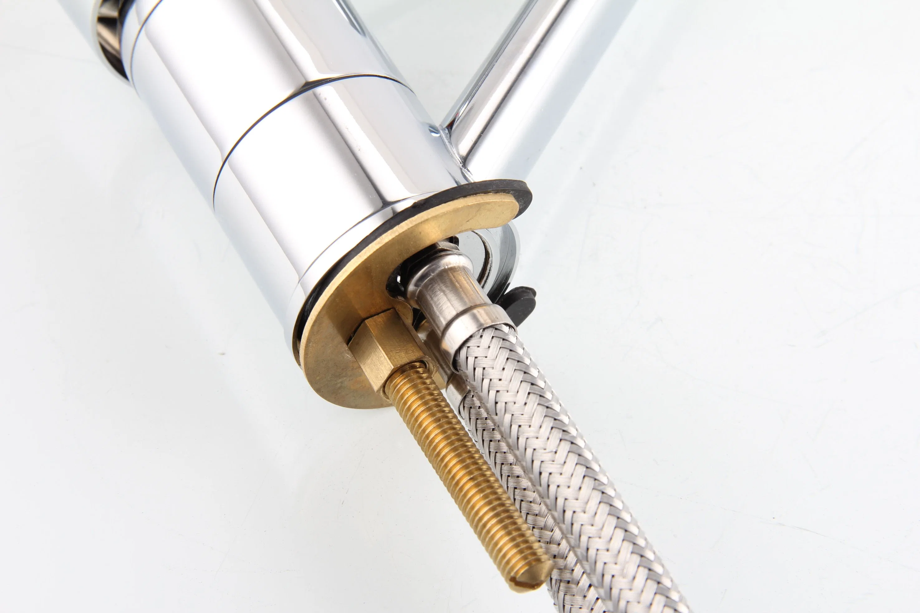 Chrome Finished Promotional Cheap Brass Body Zinc Alloy Handle Wholesale/Supplier Hotel Kitchen Faucet