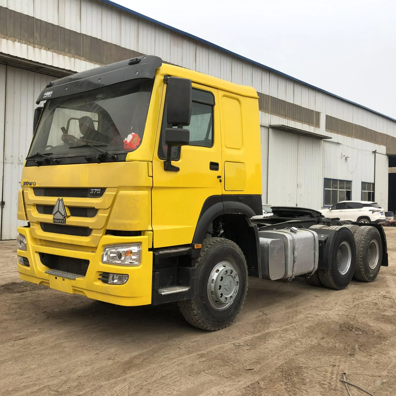 Sinotruk 375HP 371HP Used HOWO Tractor Head Truck for Malaysia Africa