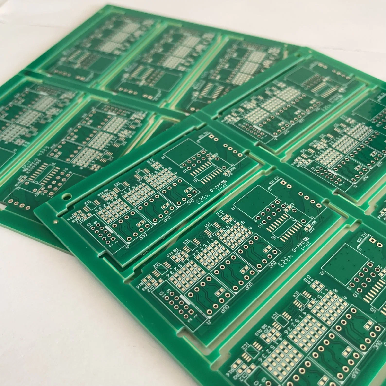 High-Quality Rogers PCB Supplier for Electronic Manufacturing