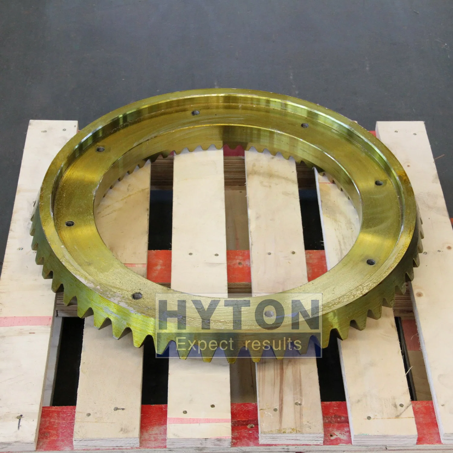 Multi-Cylinder Cone Crusher Spare Parts HP200 Crown Wheel Gear and Pinion for Mining Industry