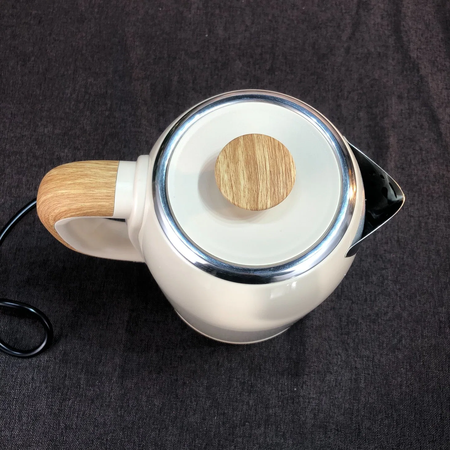 2023 Factory New Design Wholesale/Supplier Wooden Grain Handle 1.7L 1500W Electric Hot Water Kettle with Dry Boil and Overheat Protection