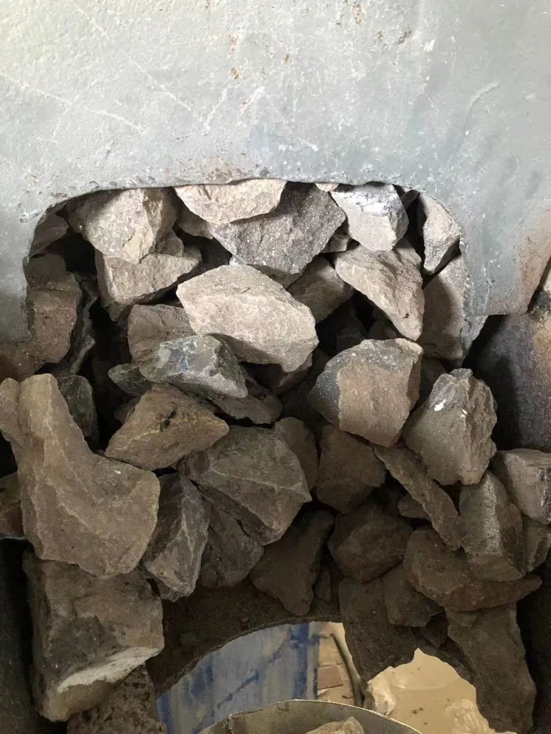 الصين المصنعين السعر صناعة الكالسيوم calbide 295L/kg صيغة 50-80 مم/25-50 مم لغاز الإيثيلين