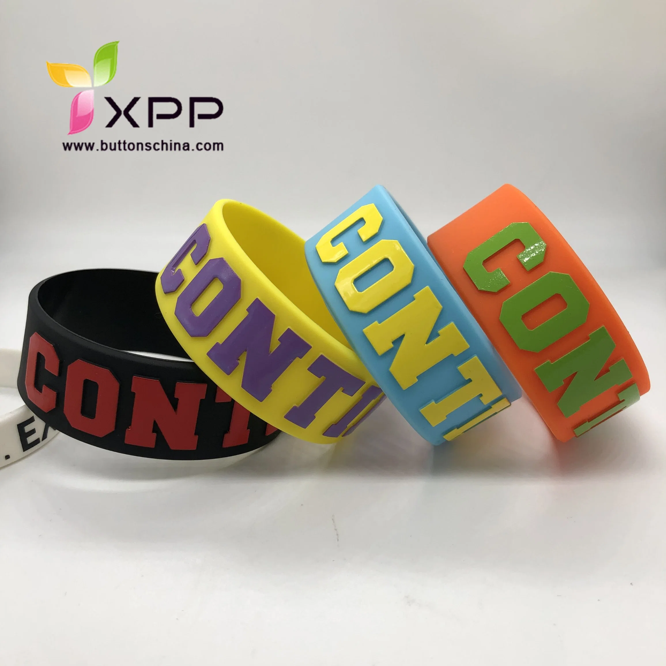 China Manufacturer, Fashion Silicone Wristband Embrossed Filled for Promotion Gift