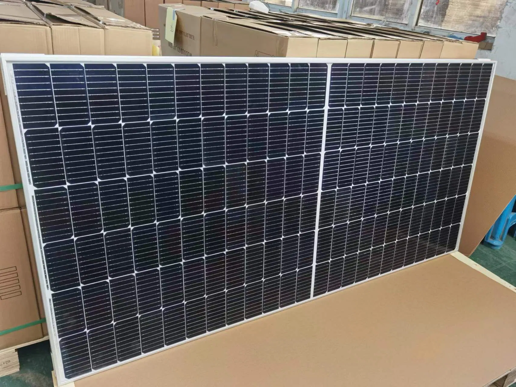 La Chine Meilleures ventes de 300 350 400 watts polycristallins Panneaux solaires panneau solaire haute cellule Efficiencysolar pour alimentation du système d'accueil