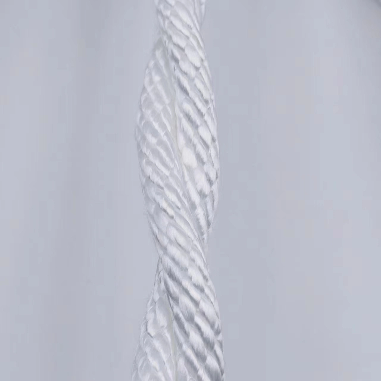 Production of 10mm White Ultra-High Molecular Weight High-Strength Wear-Resistant Rope