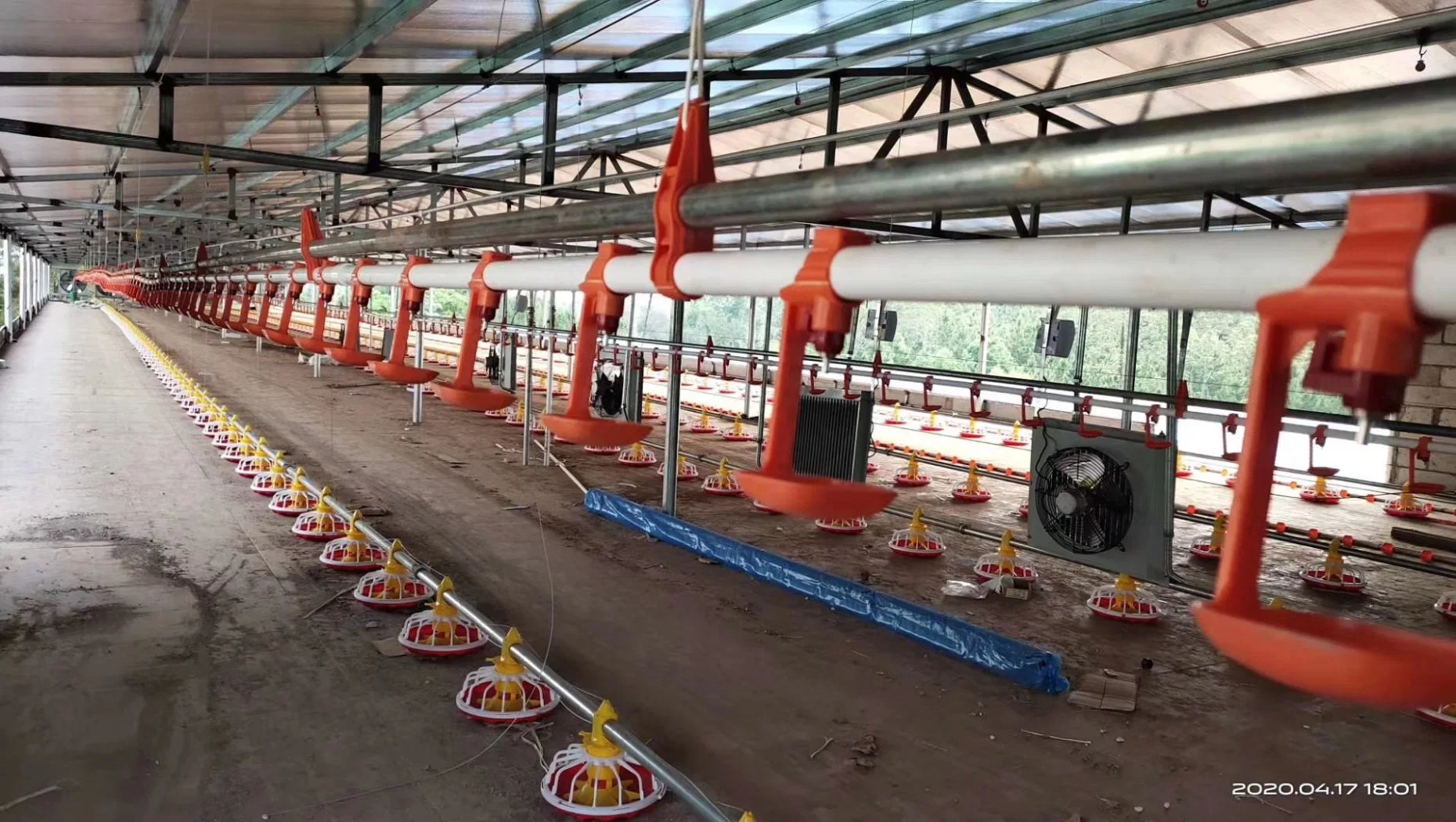 Automatic Broiler Feeding System Equipment for Chicken House Poultry Farm Livestock
