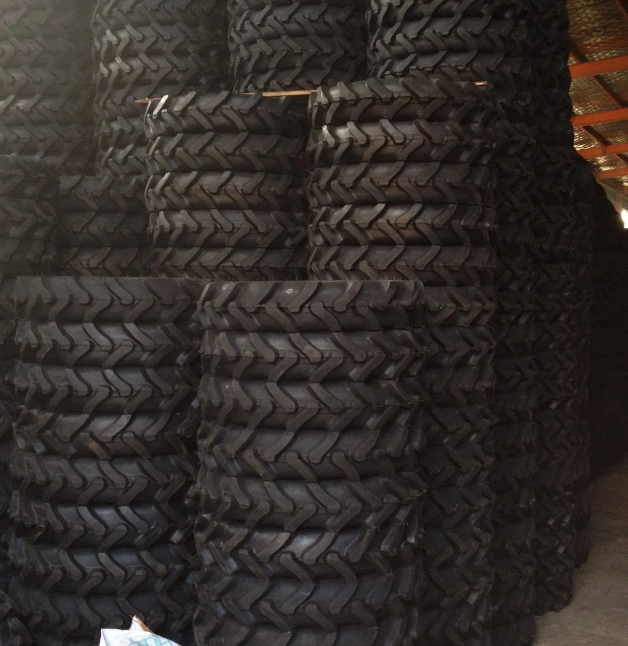 3.50-5 4pr Tt Agriculture Tyres with Long Life Time (R-1 pattern)