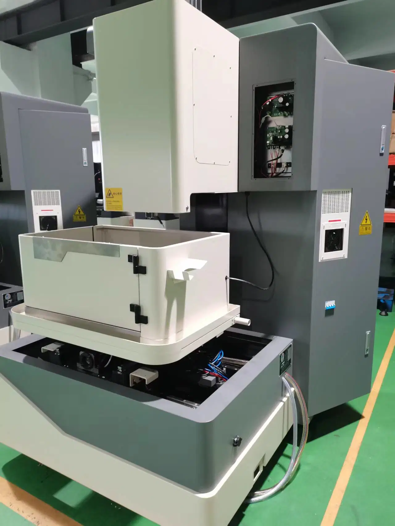 Bqy630 Máquina de Corte de arame CNC EDM de velocidade média para Metal Processamento