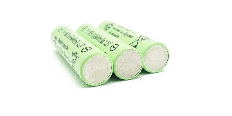 Ni-MH AA 2.4~9.6V 1100~2200mAh Rechargeable Battery