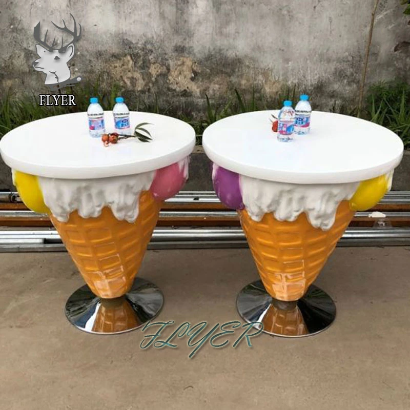 Tienda al aire libre Mall decoración Tamaño de vida resina Fibreglass helado Mesa y Sillas para la Venta