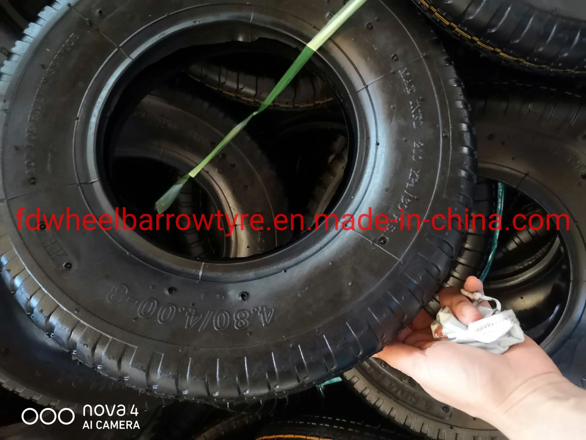 4.00-8 A Alta Qualidade dos Pneus Wheelbarrow com populares padrão da bitola para Wheelbarrow