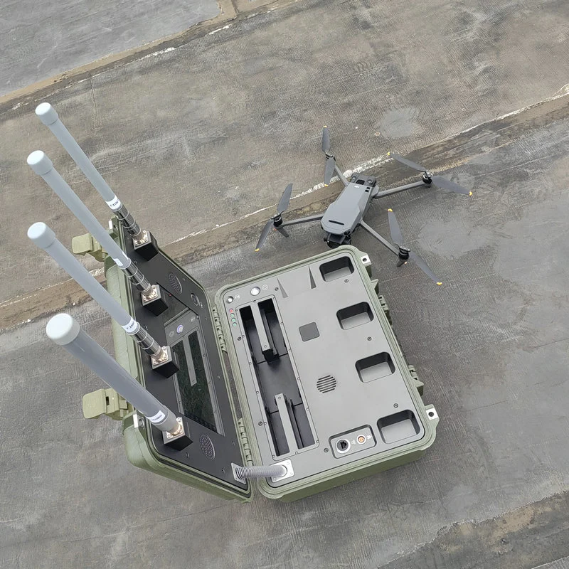 12h Suitcase portable anti- Drone Devices alarme de portée de détection 3-10km Systèmes suivi de 30 drones trajectoire avec détection de Driection 5,8g