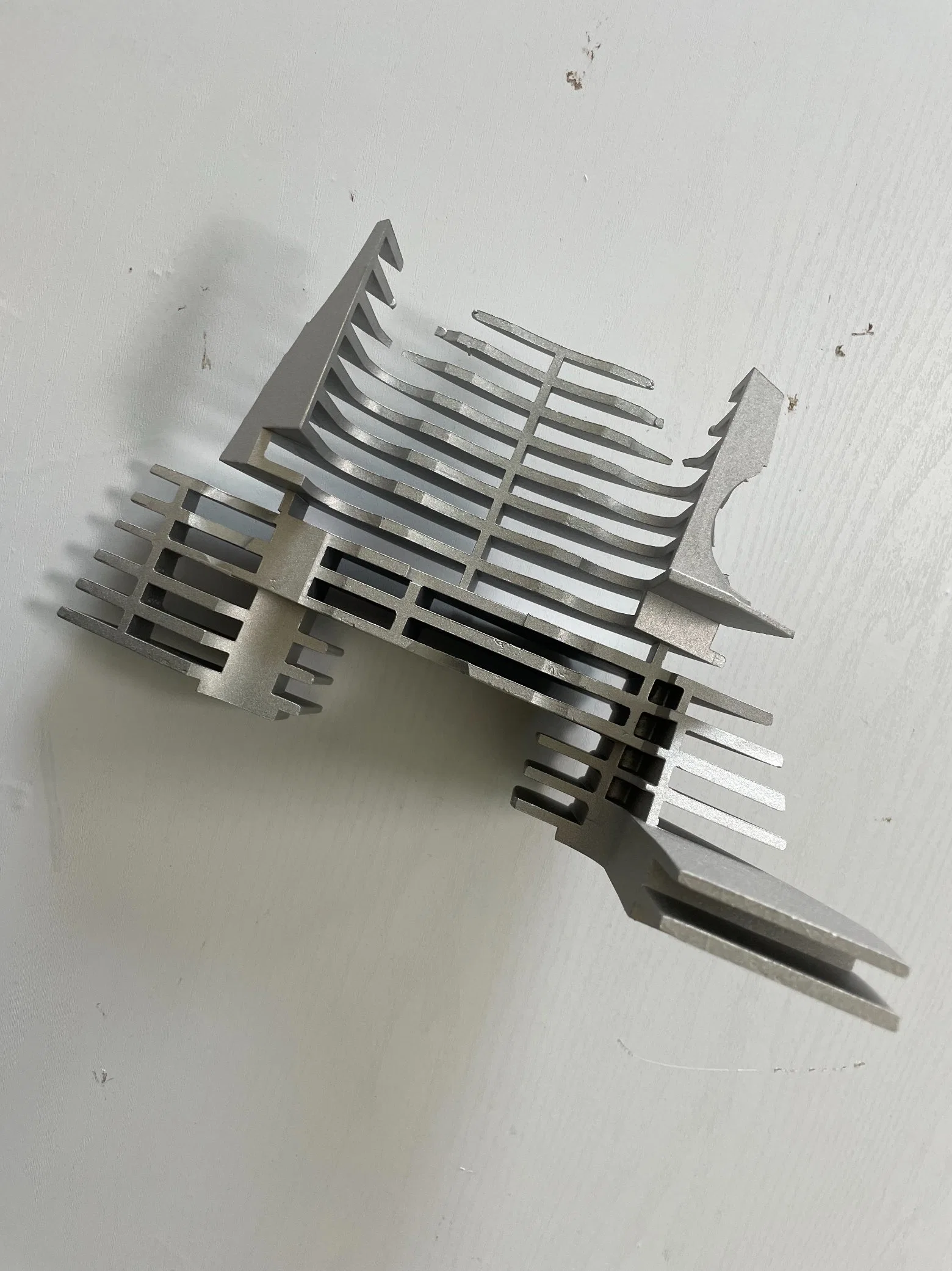 Aluminum Engine Cylinder Blades Vanes A356 Wholesale/Supplier Customized OEM Aluminum Squeeze Casting Engine Parts Car Spare Parts Motorcycle Parts Auto Parts