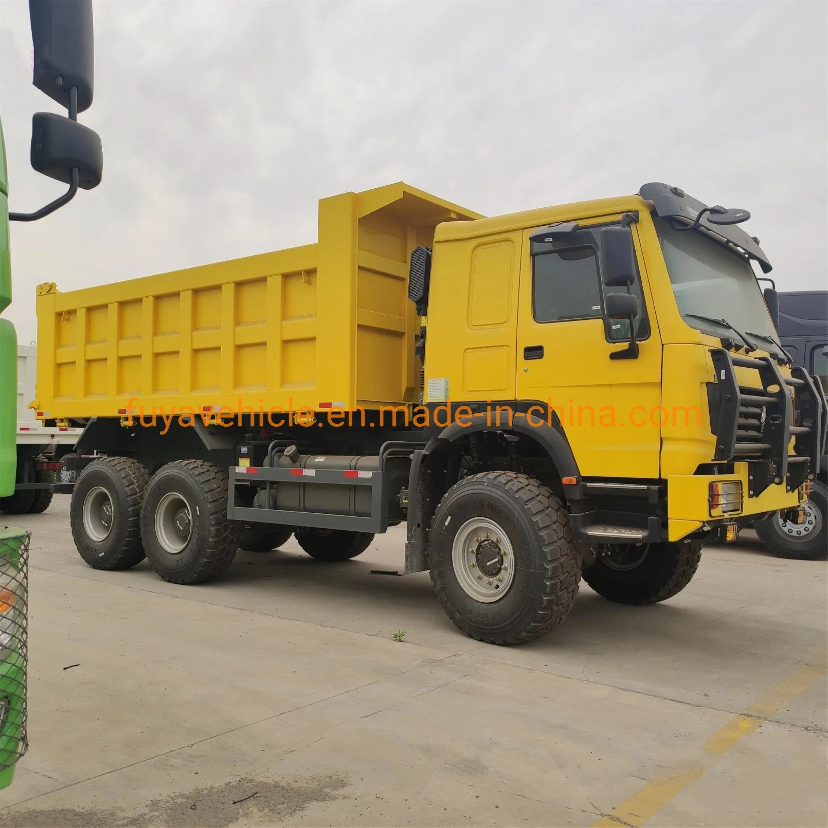 Heavy Manual 20m3 HOWO 20ton-25ton 6X6 off Road Mining Truck