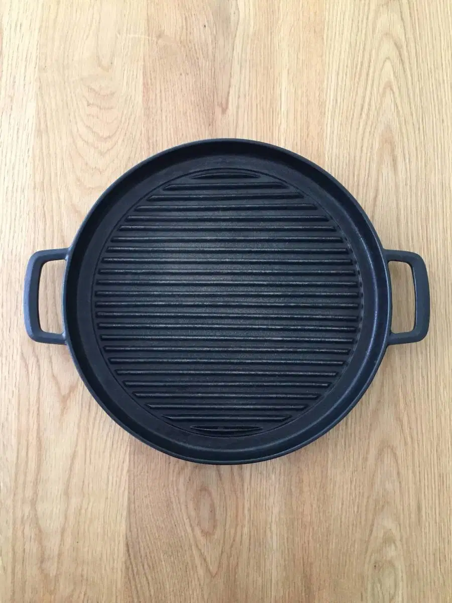 Cast Iron Grill Pan Round Shape 29 Cm