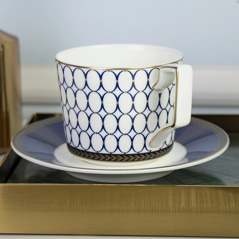 Fabrik Großhandel Tee-Sets Fine Luxus Knochen China Porzellan Set
