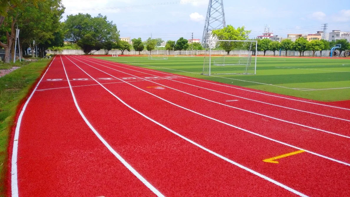 Vente chaude de piste d'athlétisme composite pour revêtement de sol sportif/terrain de jeu avec amortissement.