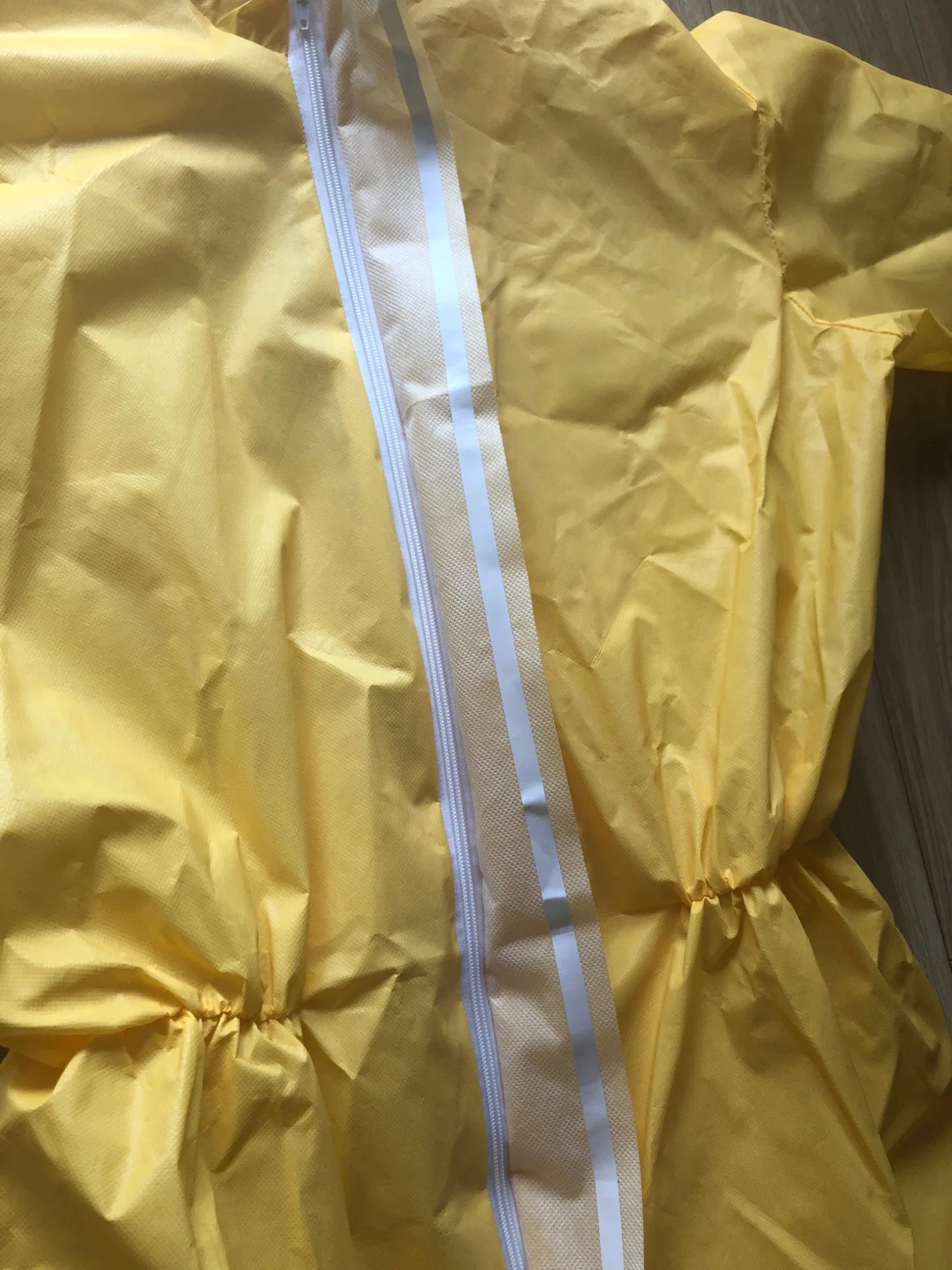 Type 4/5/6 Yellow Hazmat Clothing Chemical Bee Protective Coverall Disposable Suit Polypropylene Nonwoven High Risk Safety Workwear Chemical Industrial Suits