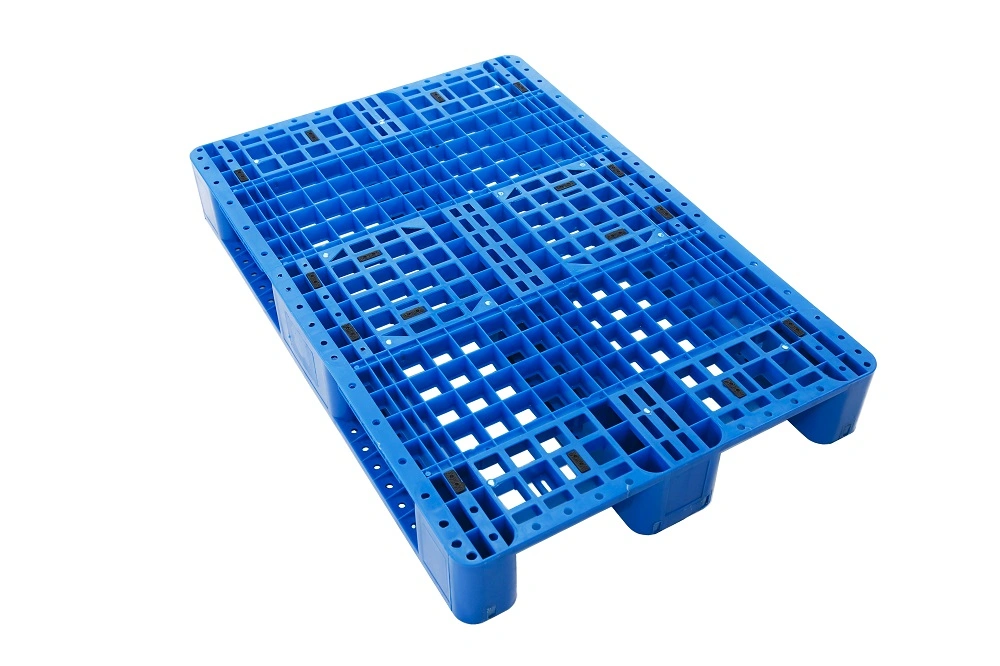 Full Perimeter Stackable 4-Way Entry Pallet Plastic