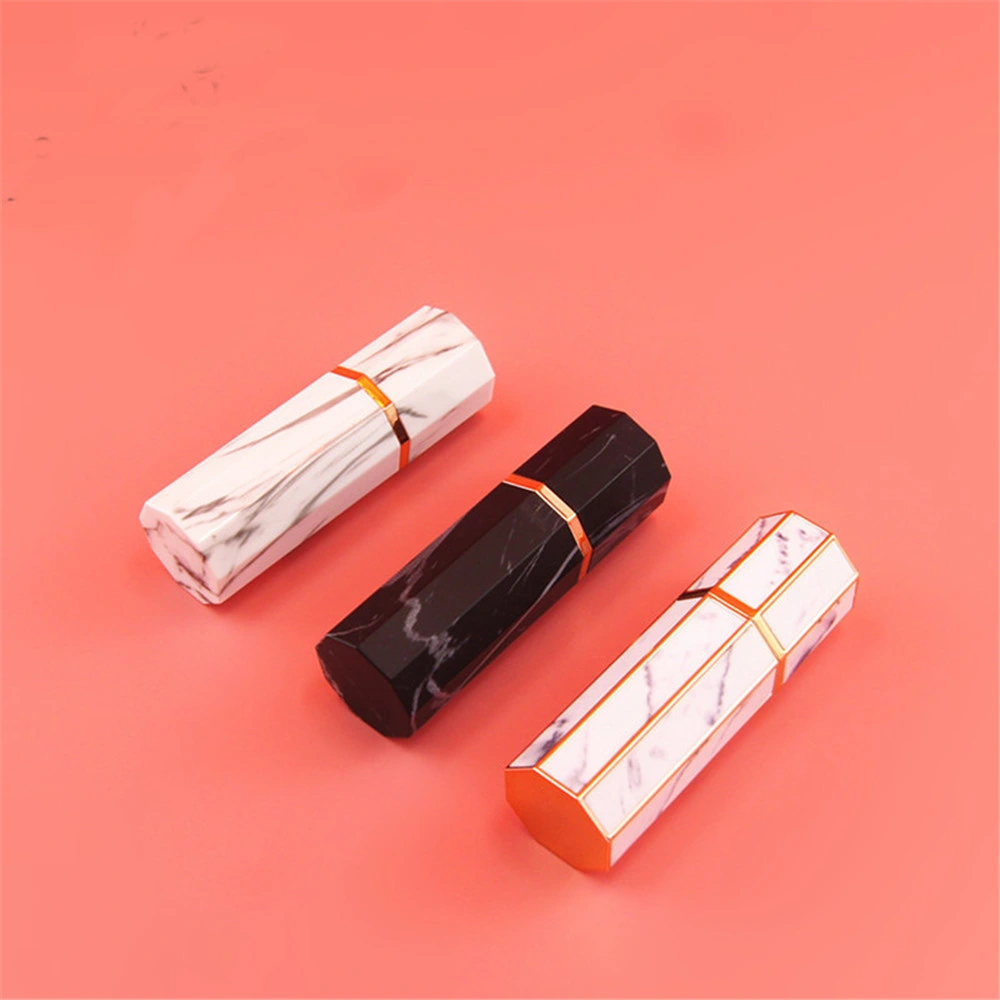 Wholesale/Supplier Luxury Magnetic Lipstick Tube Square Multi Colour Lip Balm Container in Stock