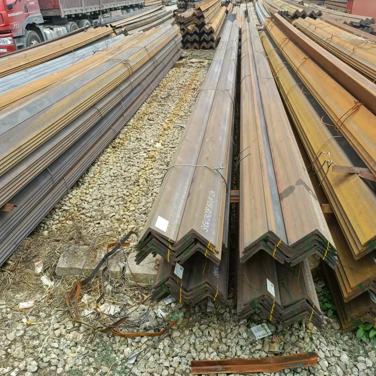 ASTM A36 عارضة هيكلية كبيرة لفائف ساخنة ملفوفة بالفولاذ H /I Beam/Channel Steel/Angle Steel/Carbon Steel/Steel/Stealمن الفولاذ المقاوم للصدأ/مجلفن/مجلفن/مجلفن/جلفاني