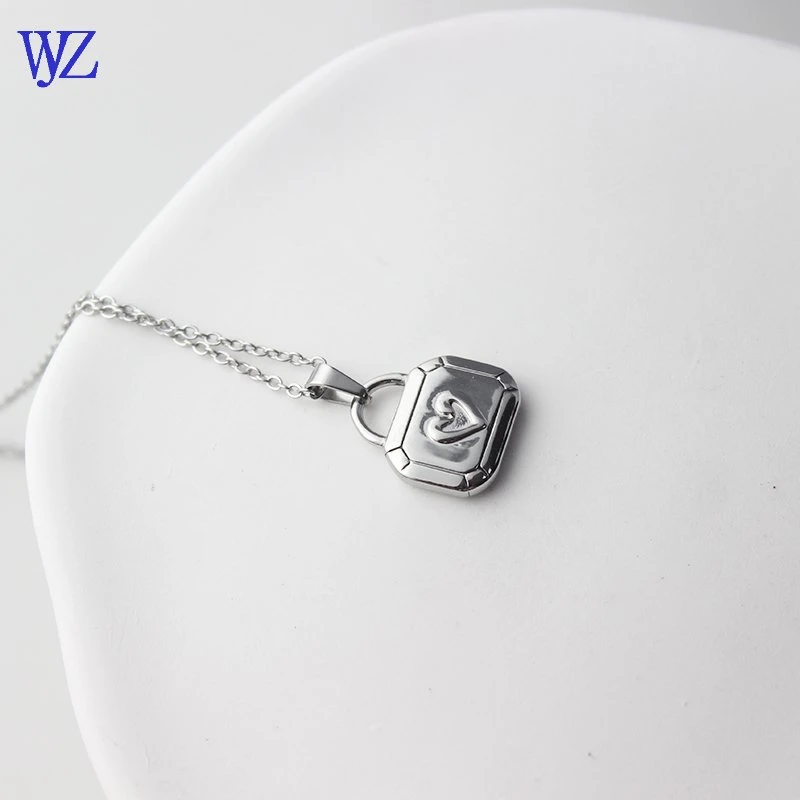 Hearts Jewelry Necklace with Stainless Steel Titanium Steell and Customized Logo