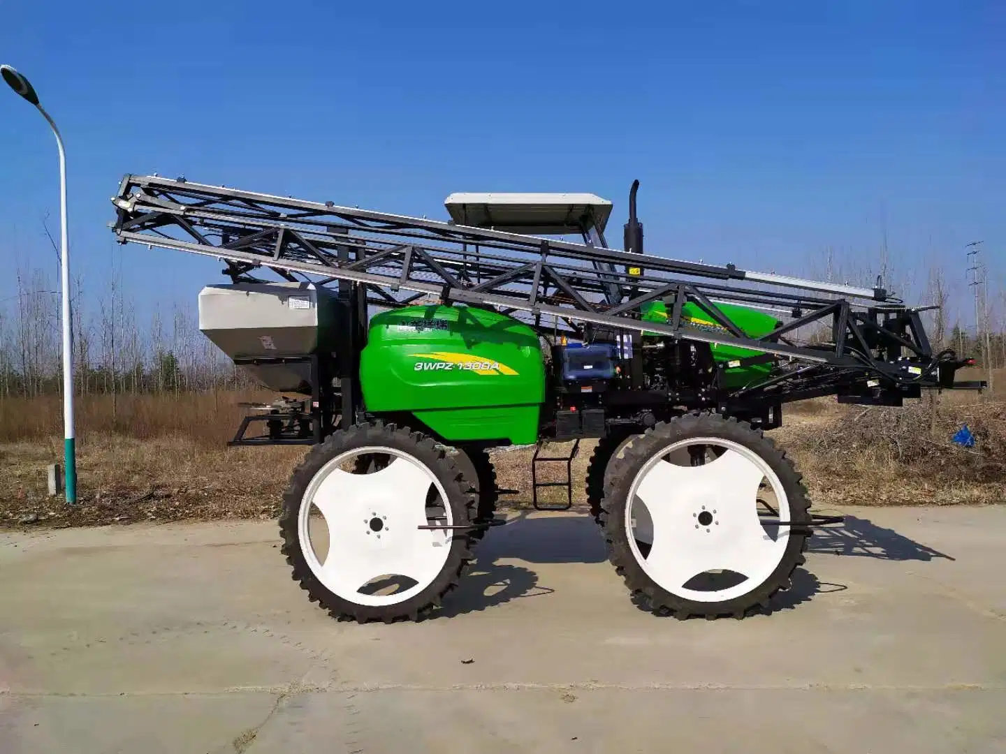 Agricultural Self Profelled High Clearance Spray Machine for Large Farms