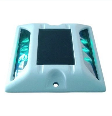 High quality/High cost performance  LED Solar Traffic Light Reflective Road Safety Solar Road Stud