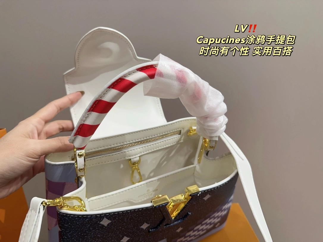 Wholesale Luxury Replicas Bags Designer Leather Louis Christmas Handbags Online Store AAA Distributors