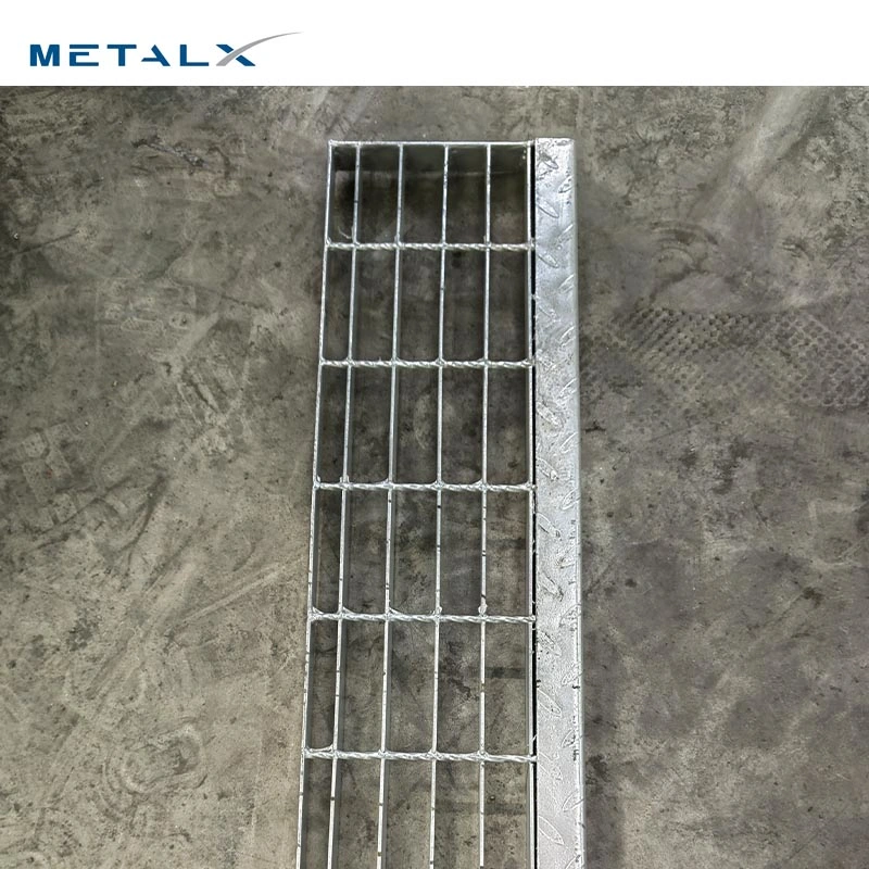 Stainless Metal Grate Floor Drain Perforated Metal Raised Floor Grating Metal Serrated Bar Grate