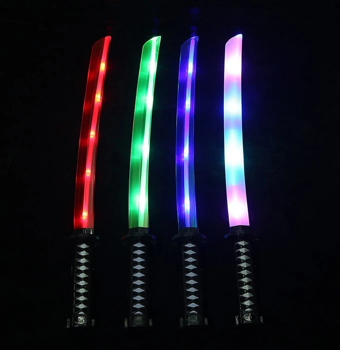 Stock listo 67cm LED plástico Light-Saber iluminan el sonido de la espada de juguete Kids Favor Don intermitente