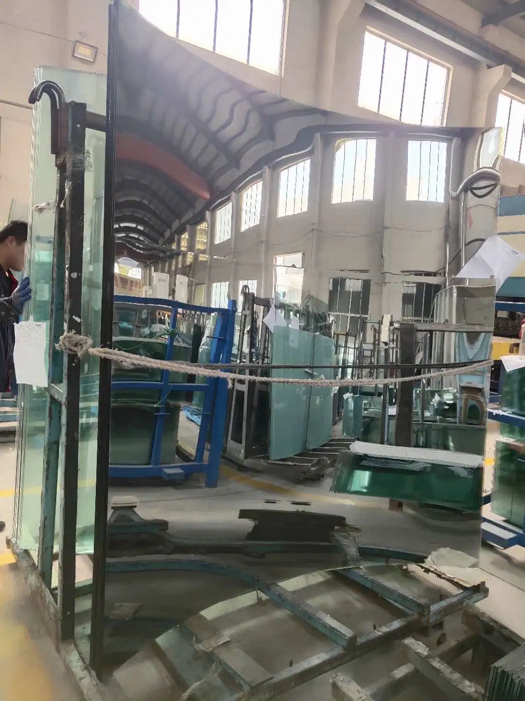 Coating Curved Steel Glass for Elevator Guardrail