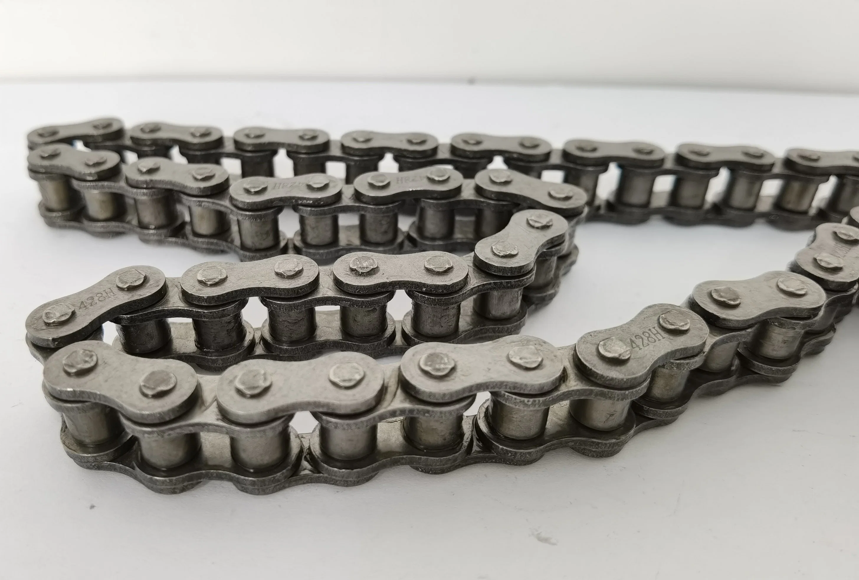 Motor Cycle Steel Roller Chain Accessories High Wear Resistance for Honda YAMAHA Suzuki