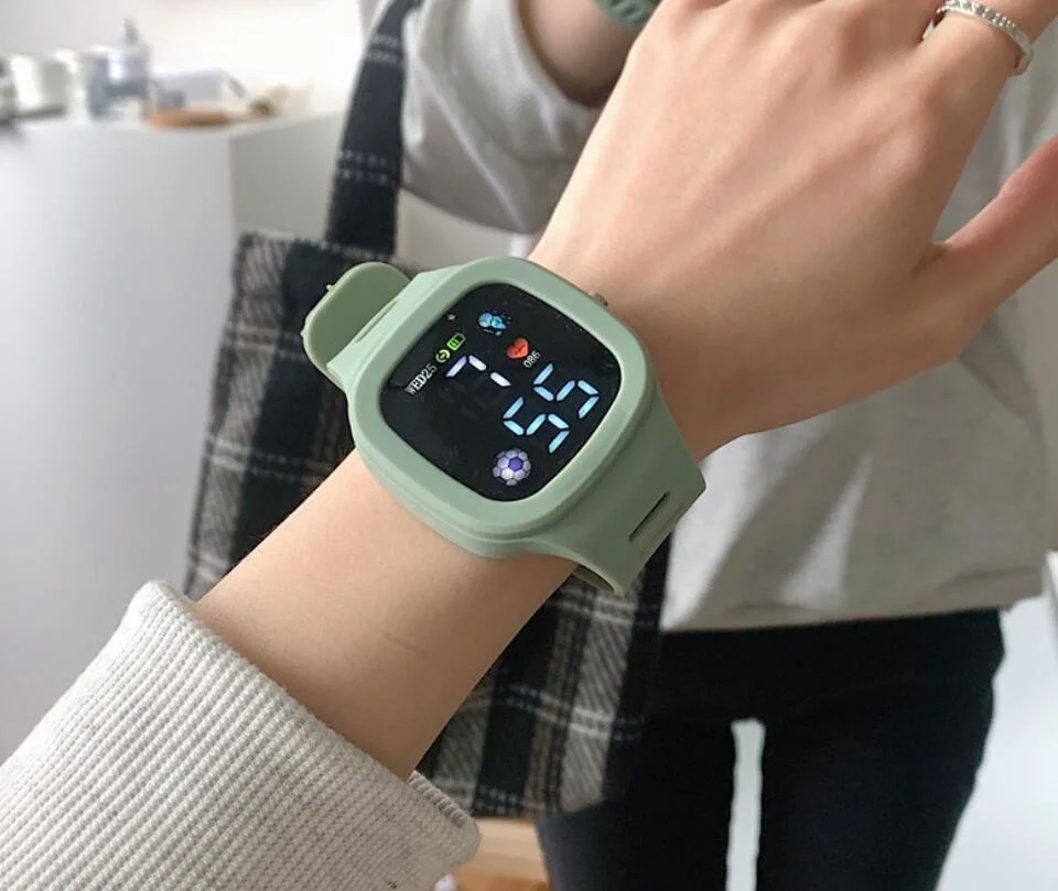 Vente à chaud montre en plastique étudiant jouets électronique montre en silicone