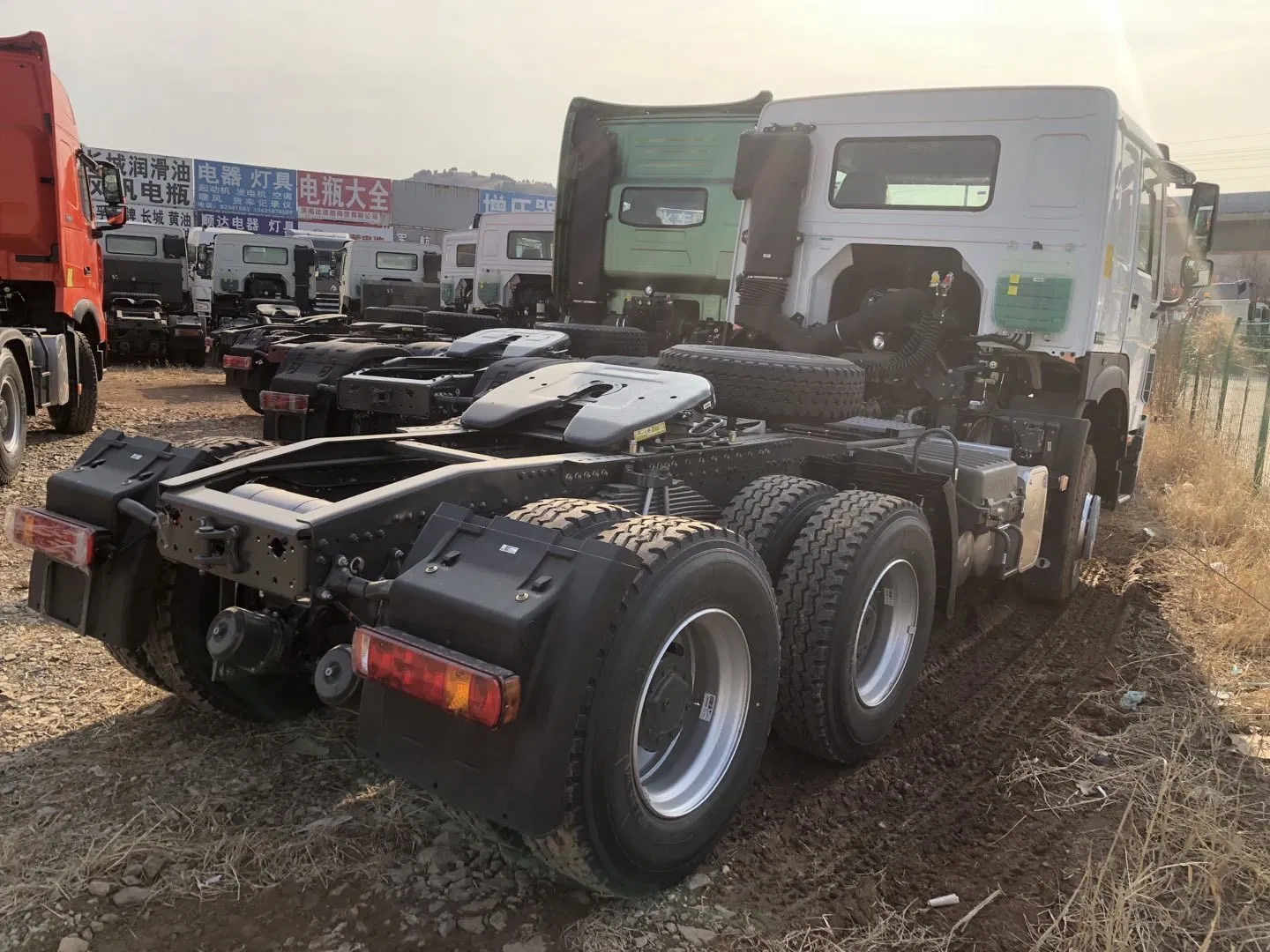 430HP Engine Sinotruk 10 Wheels 80 Tons HOWO Truck Head