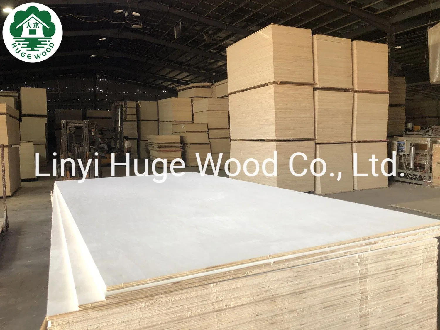 Plywood Sheet Price/18mm Melamine Plywood off-Warm/Wood-Grain Color with E1 Glue Building Material