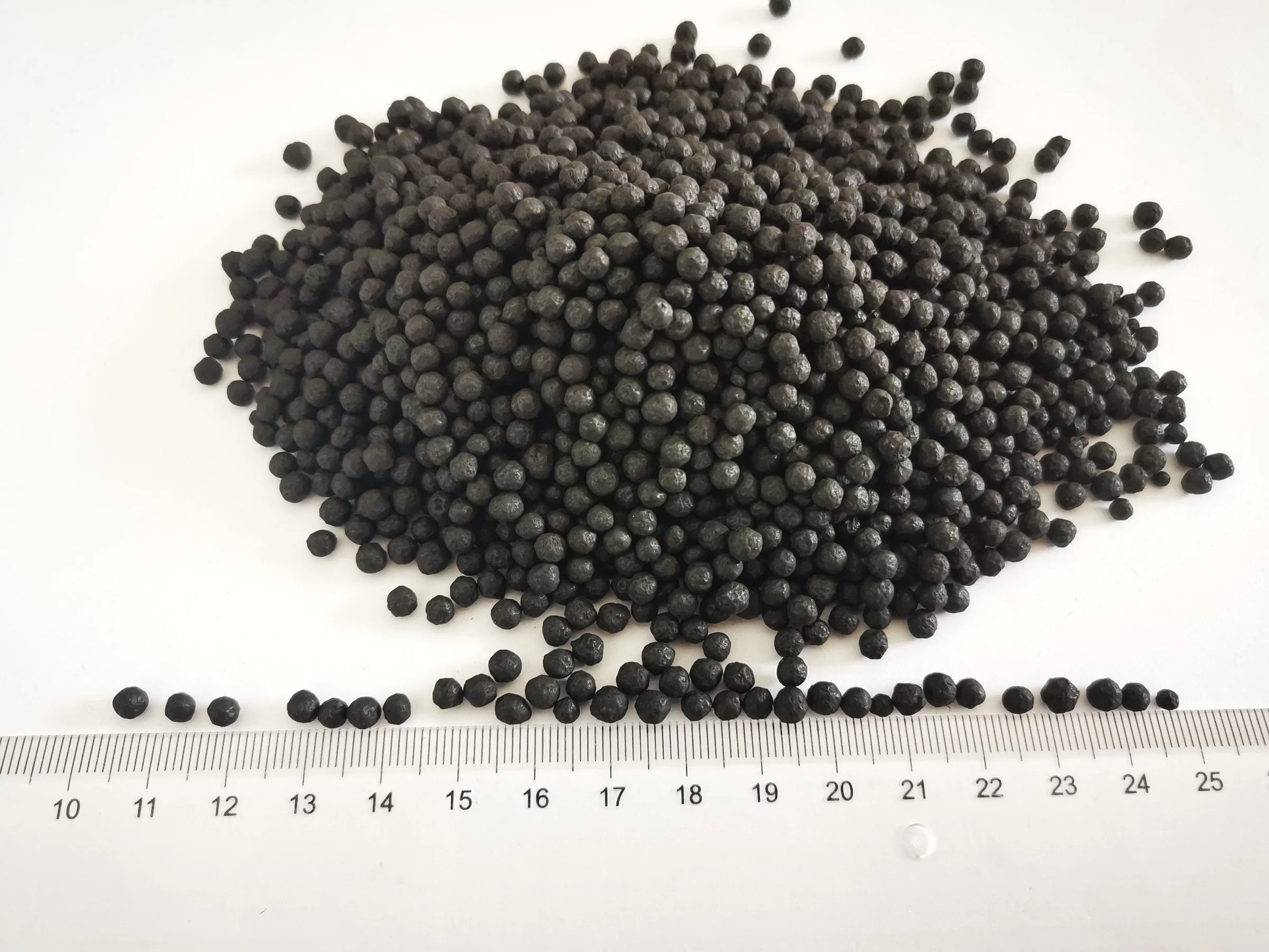 El ácido húmico granular de abonos orgánicos abonos orgánicos fertilizante orgánico de partículas negras fabricante de China