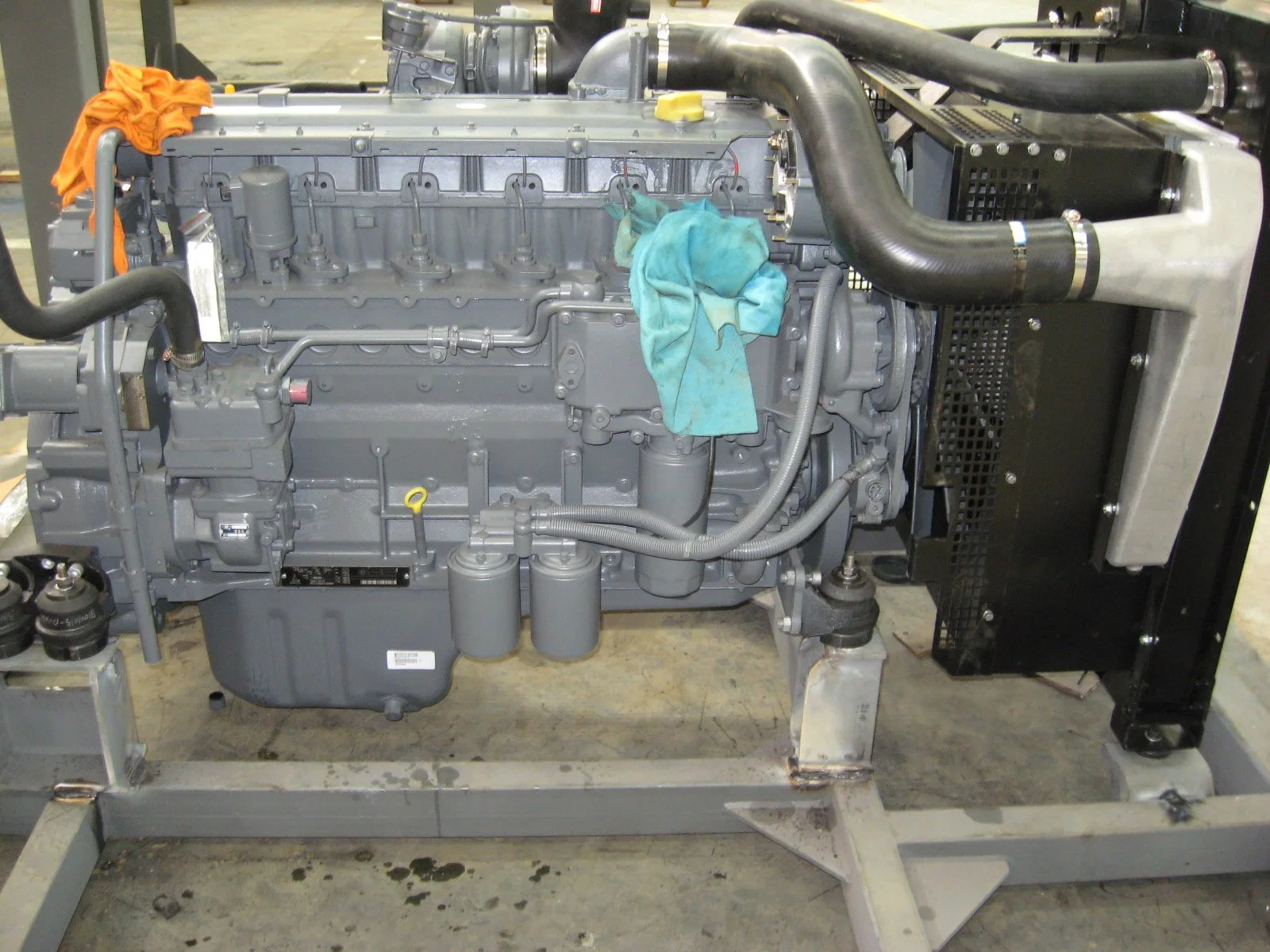 Venda! Motor Deutz Diesel. Motor Tcd2015 V6, Tcd2015 V8. Utilizado para geradores, Auto, construção, máquinas de engenharia.